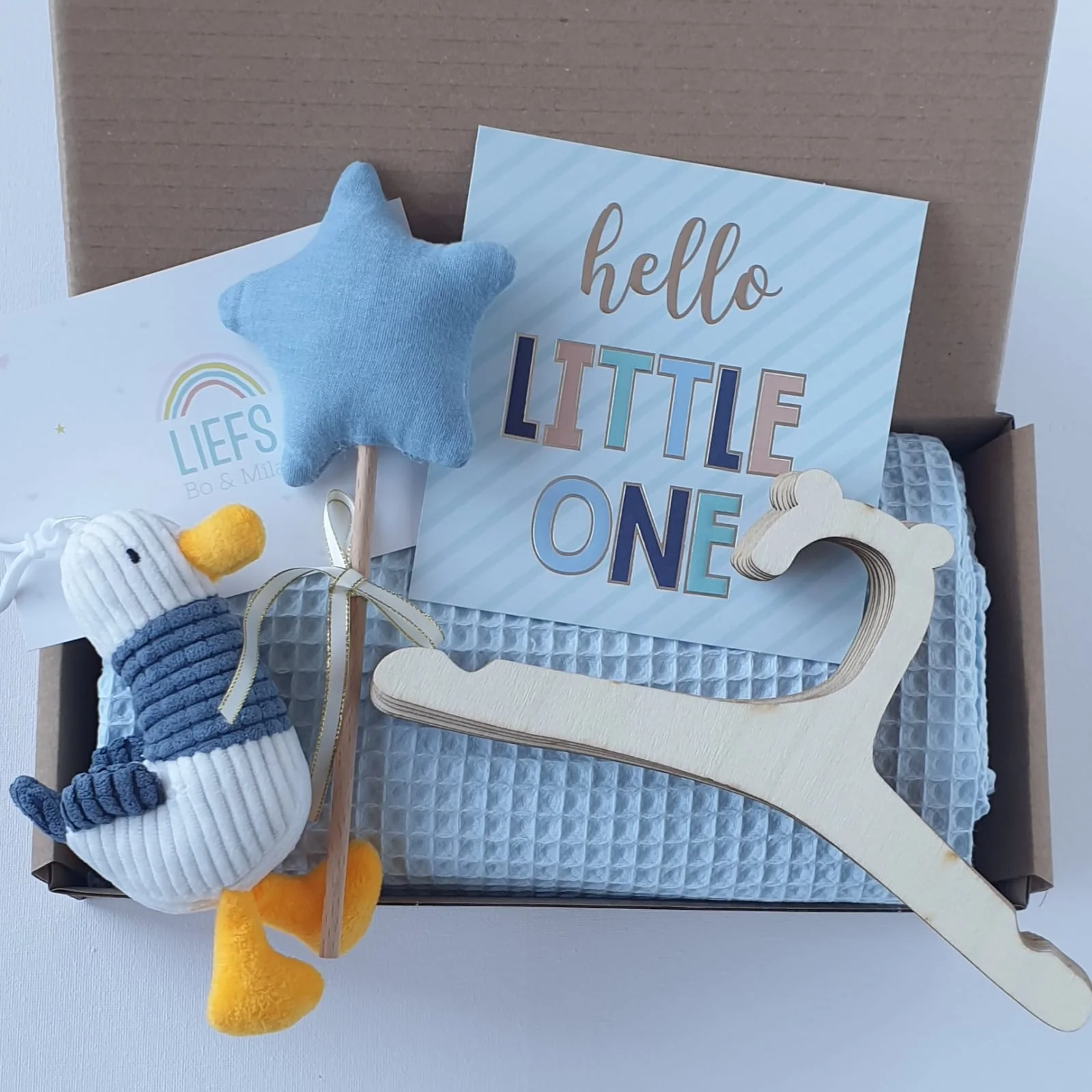 Kraamcadeau Box “Wafelkatoen Blauw”