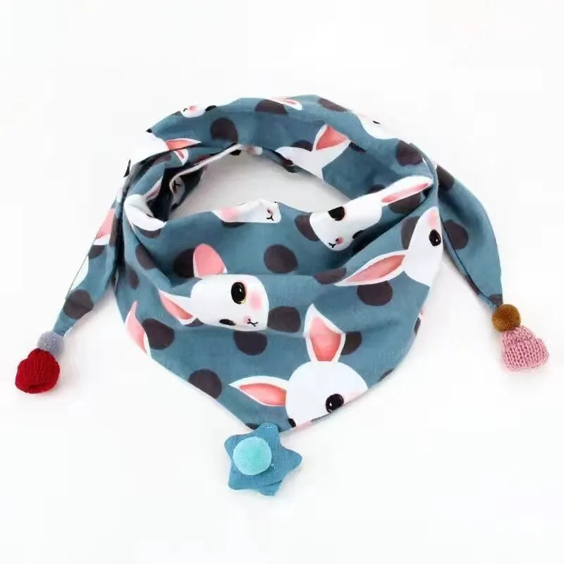 Driehoekige Sjaal / Halsdoek met Pompons