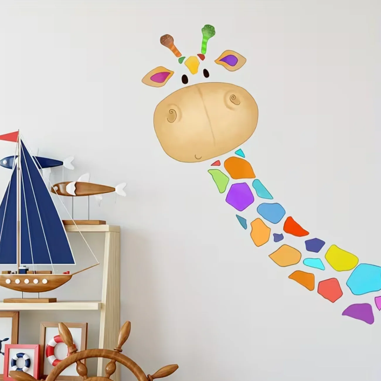 Muursticker ‘Kleurrijke Giraffe’