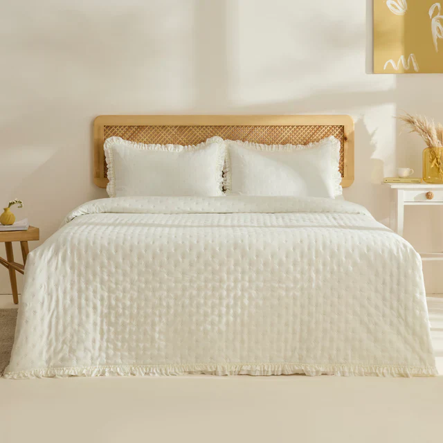 Fiona Sprei Set Ecru 230×240 cm + 2 Stuks (50×70 cm)