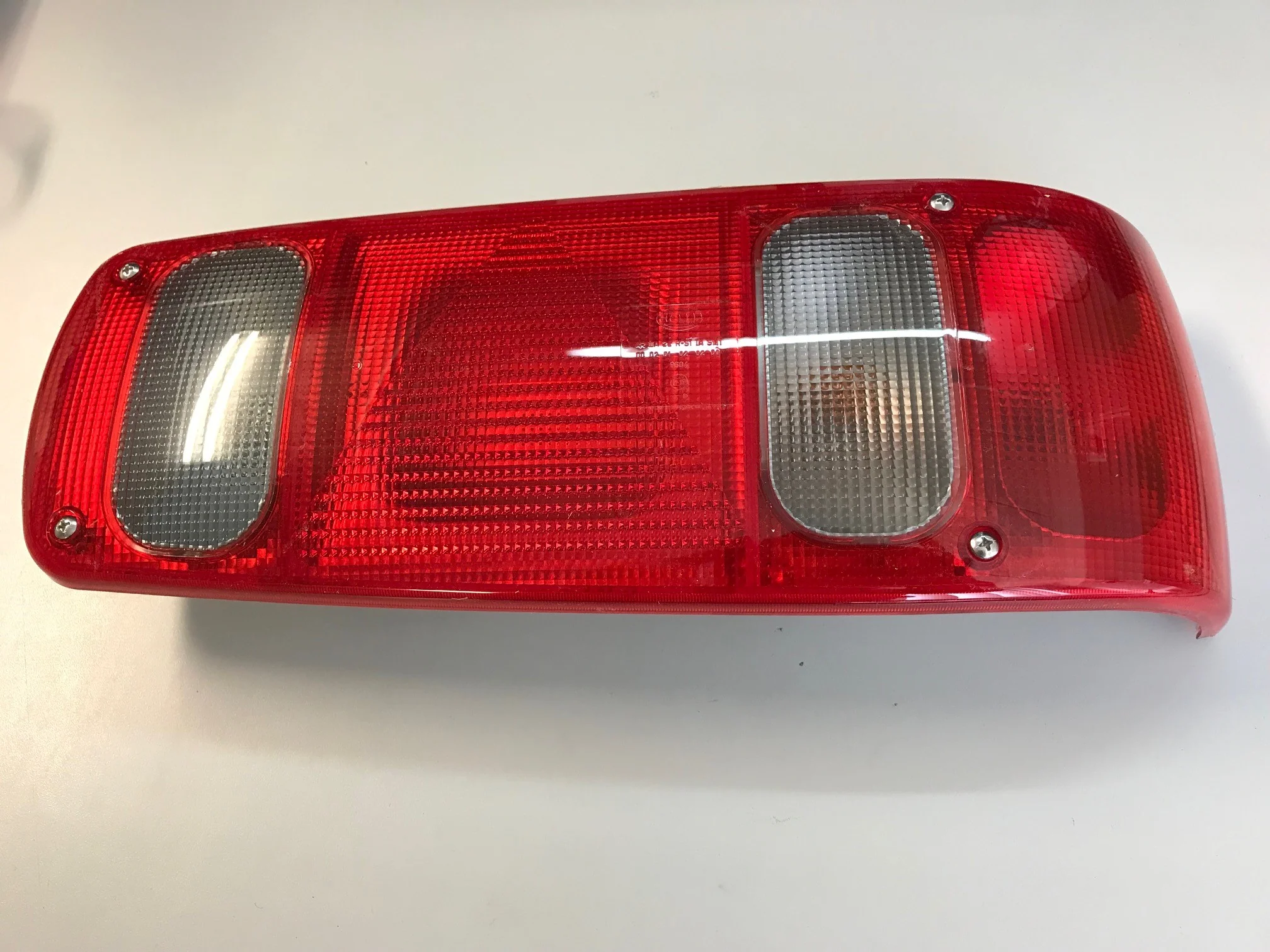 HELLA Achterlicht Caraluna Rechts met Achteruitrijlamp (2VP 007 502-041)