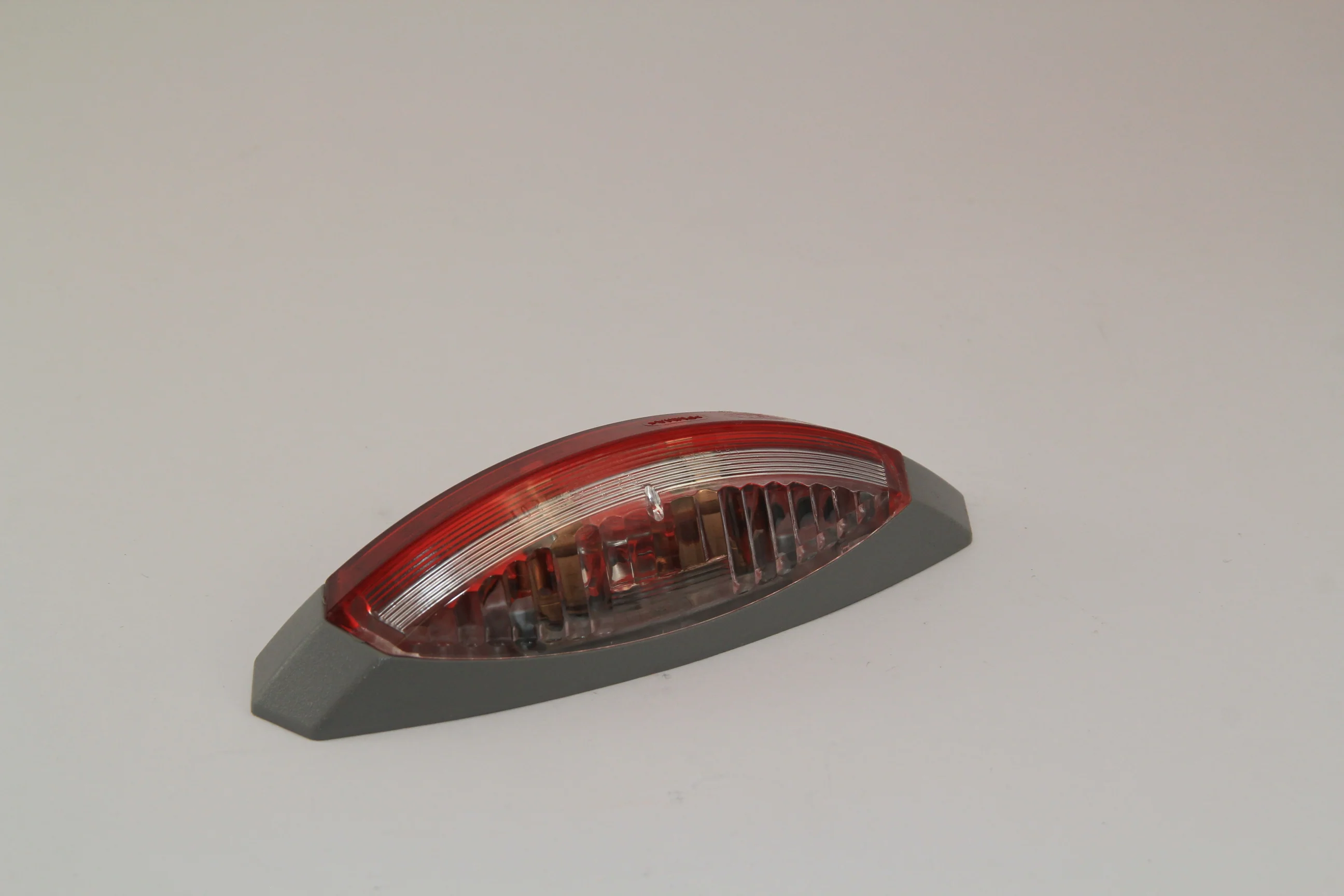 HELLA Opbouw Contourlicht Rechts Wit/Rood (2XS 008 479-017)