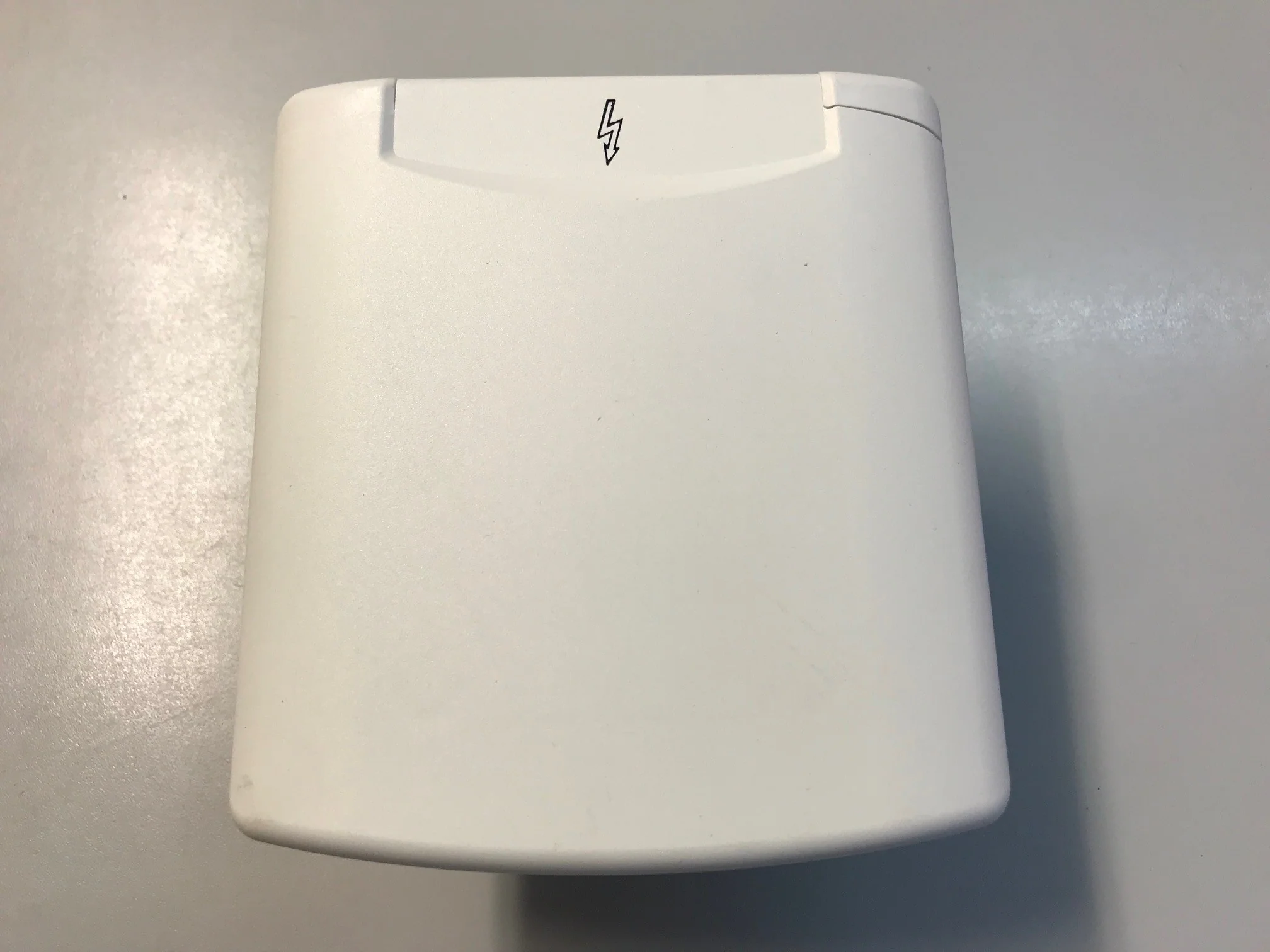 CEE INBOUWDOOS MET MAGNEETSLUITING (WIT)