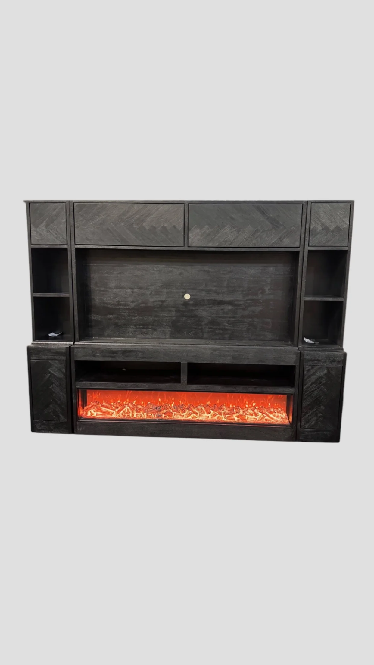 CINEWALL L260 X H220CM MET FIREPLACE 180CM, MAX 75″ TV MANGOHOUT MET FISHBONE