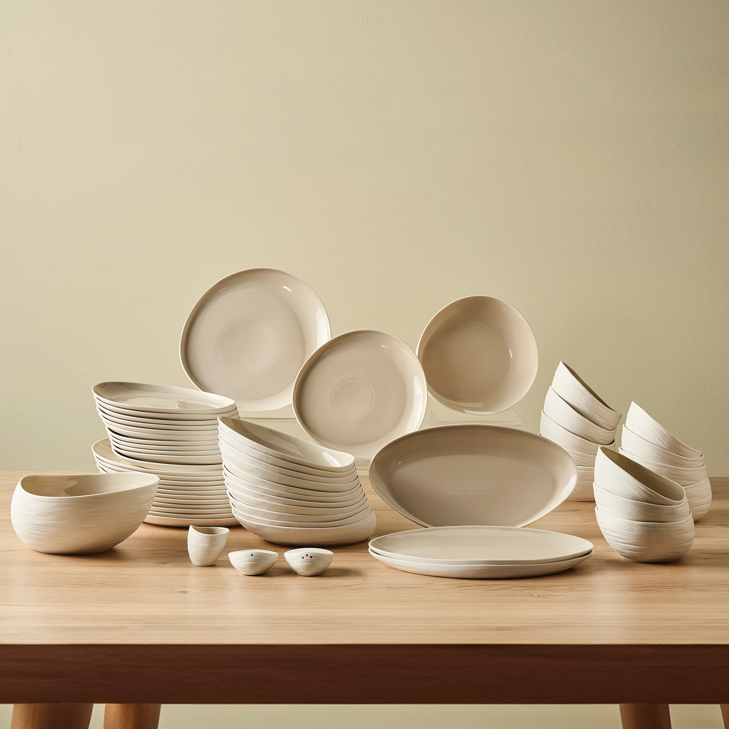 Karaca Earth Collection Rise 55-delige 12-persoons Serviesset, Cream