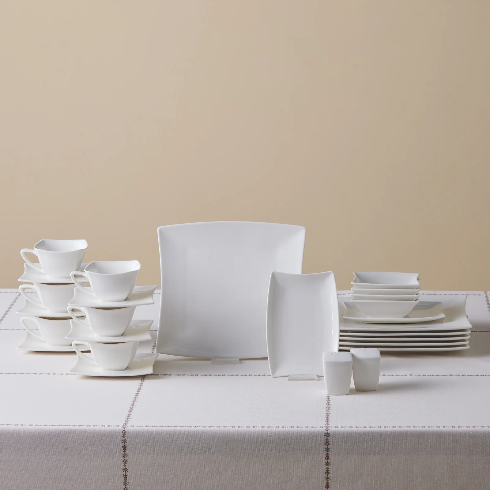 Karaca Stream Pure Perfect Wit 32-delige 6-persoons Ontbijtset Vierkant