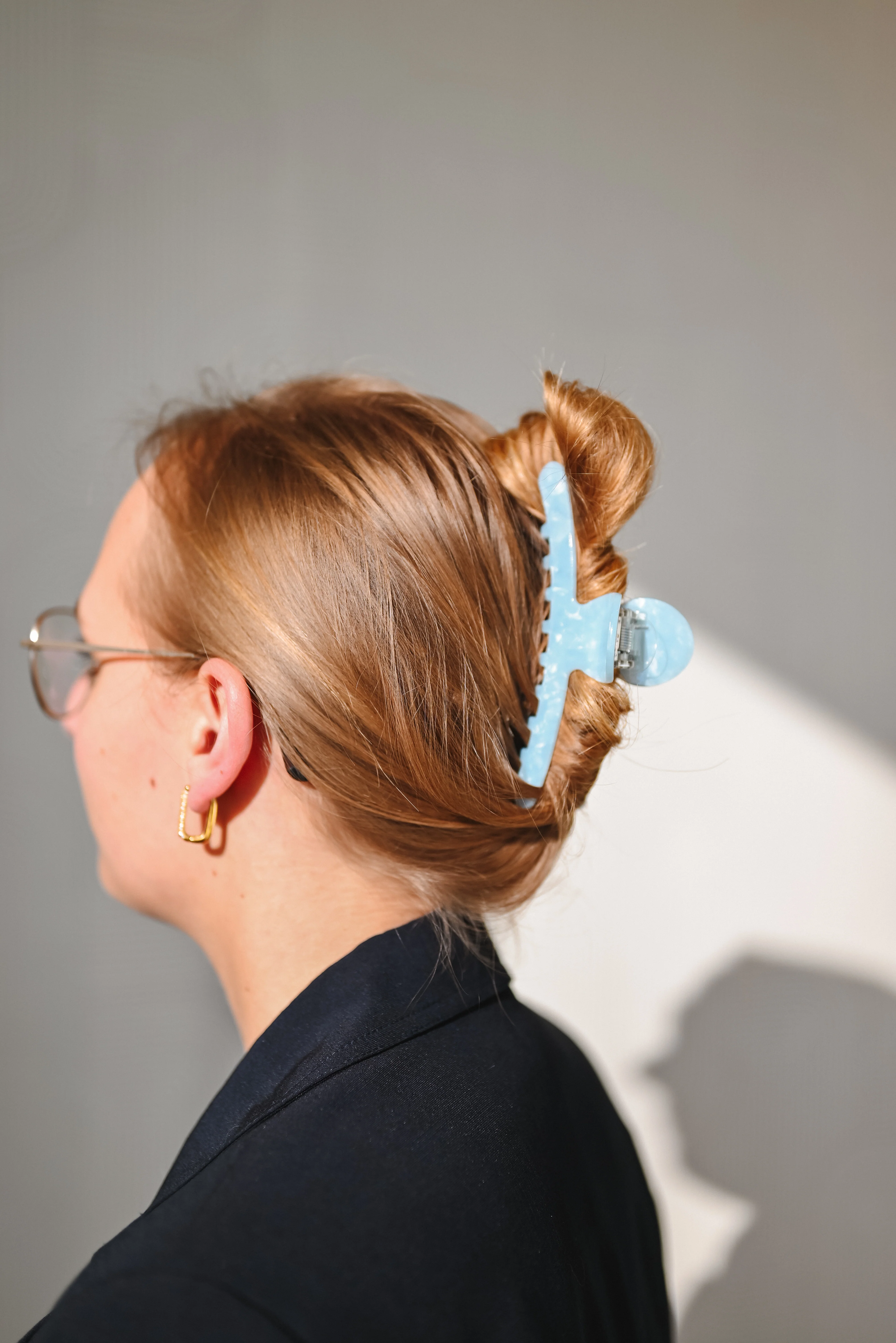 LIGHT BLUE CLIP