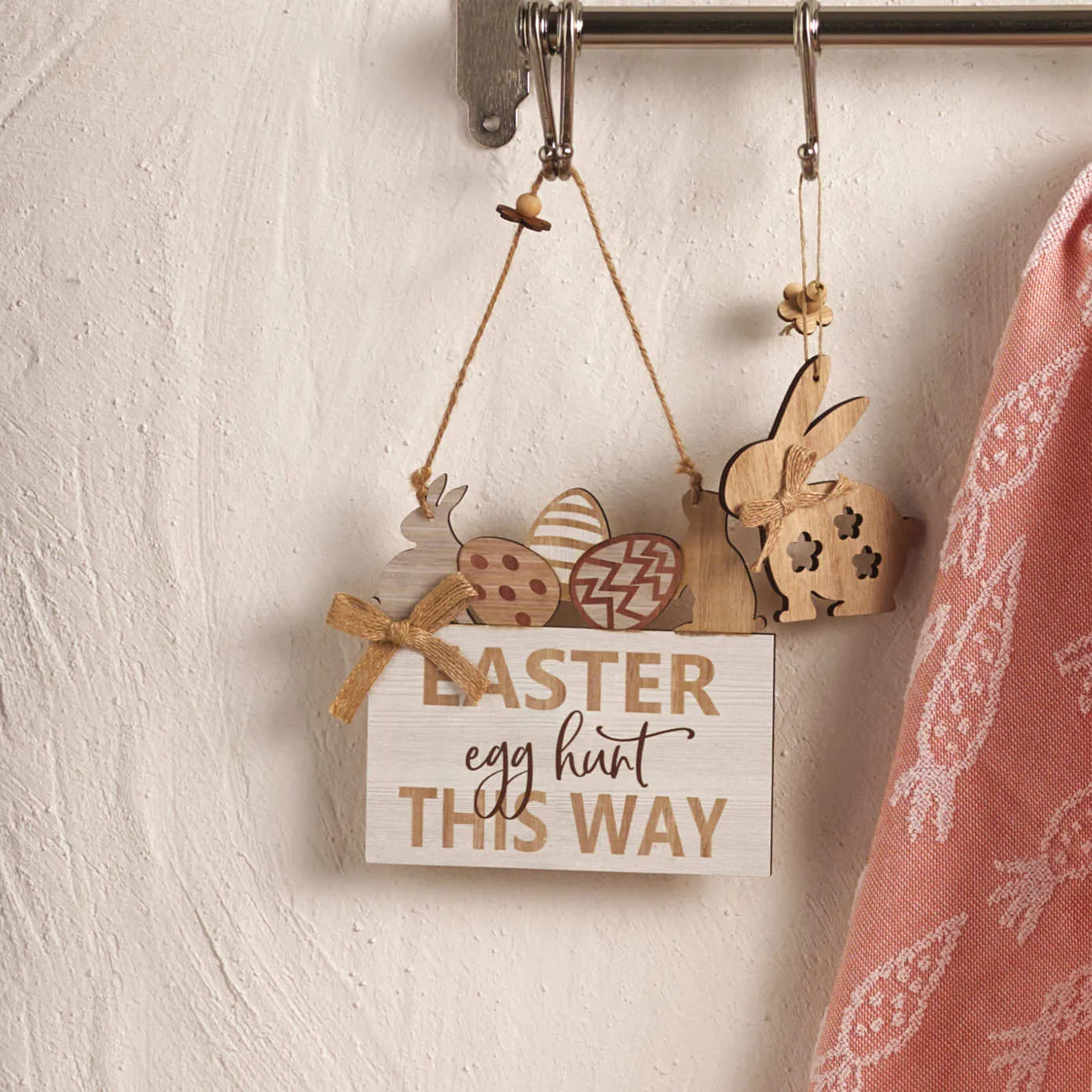 Karaca Easter This Way, houten decoratie 15×15 cm