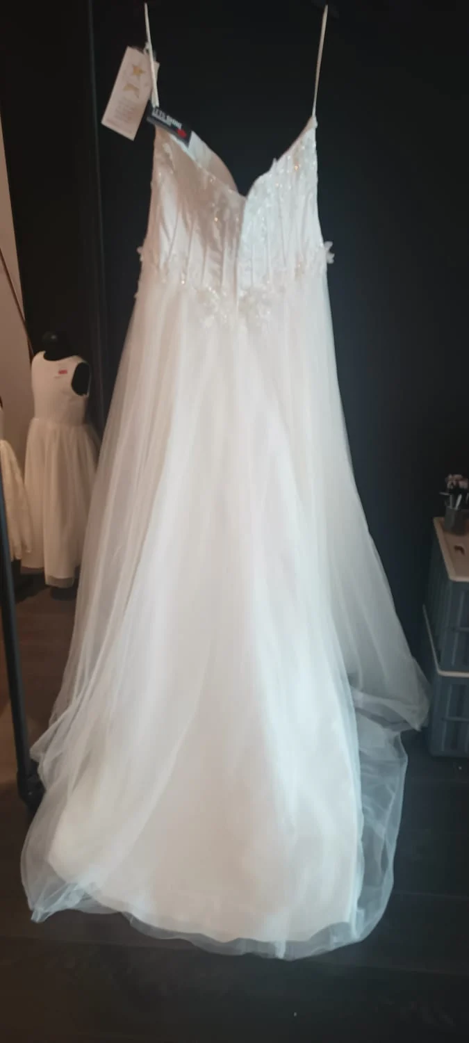 Bridalstar Jelena - maat 48 - Afbeelding 2
