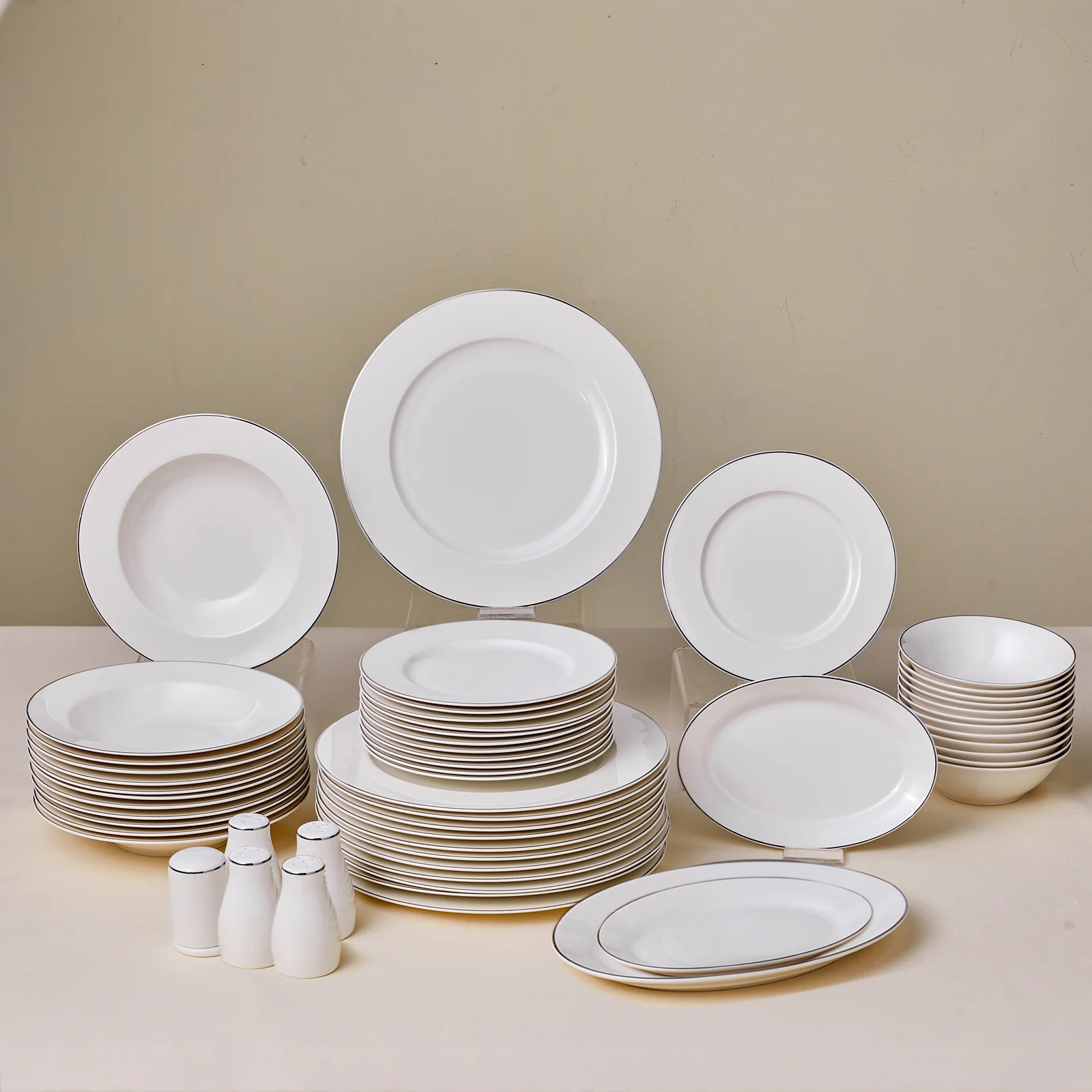 Karaca Lexi Platin 56-Delige New Generation Bone Serviesset voor 12 Personen