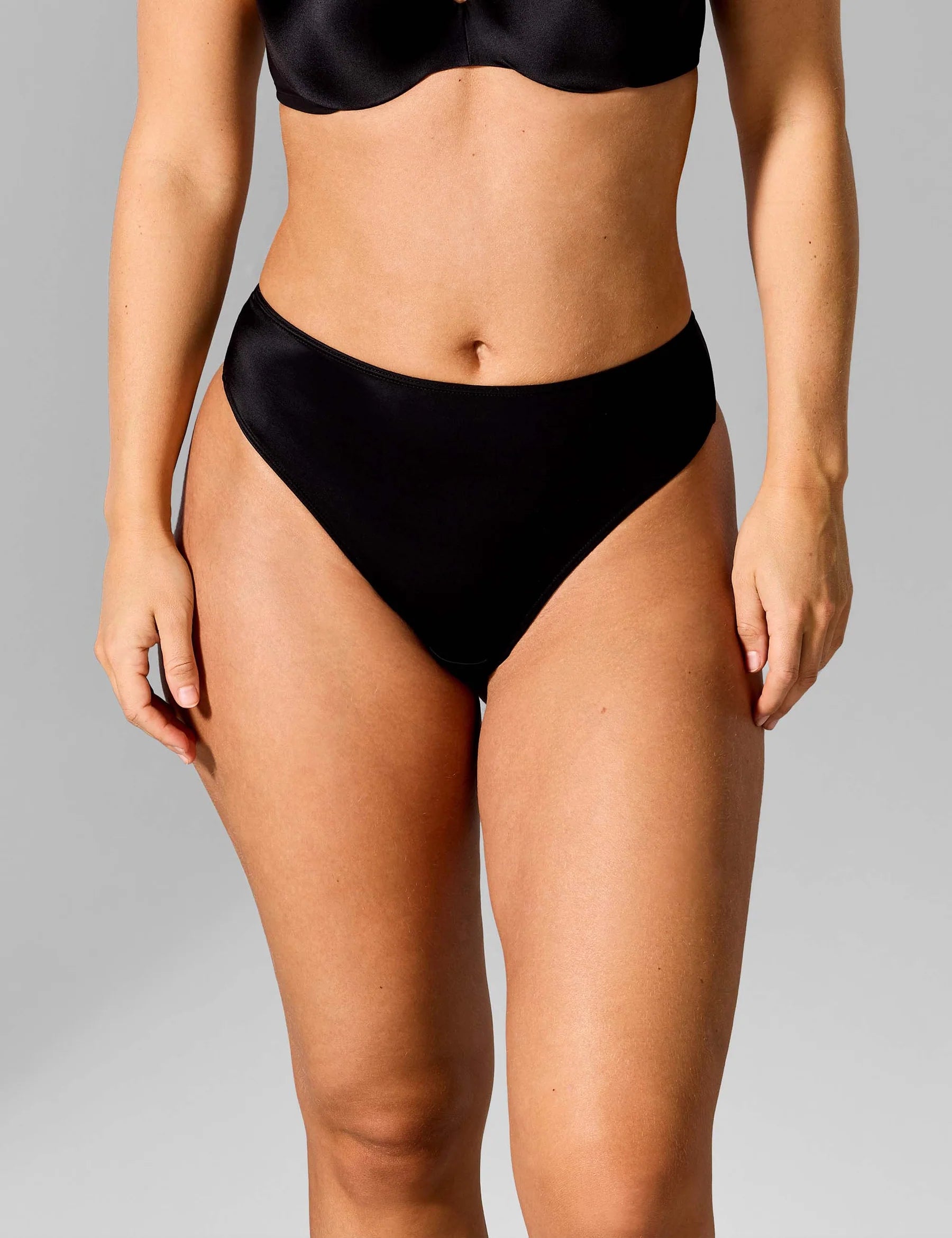 Comfort String Zwart