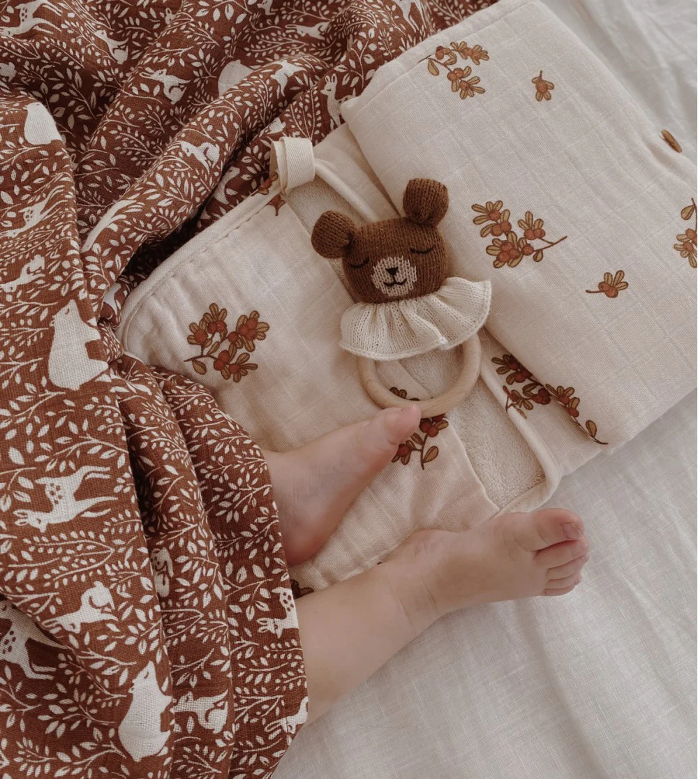 Bijtring/Teething ring – Teddy nut/Bruine beer – Alpaca wol – Main Sauvage