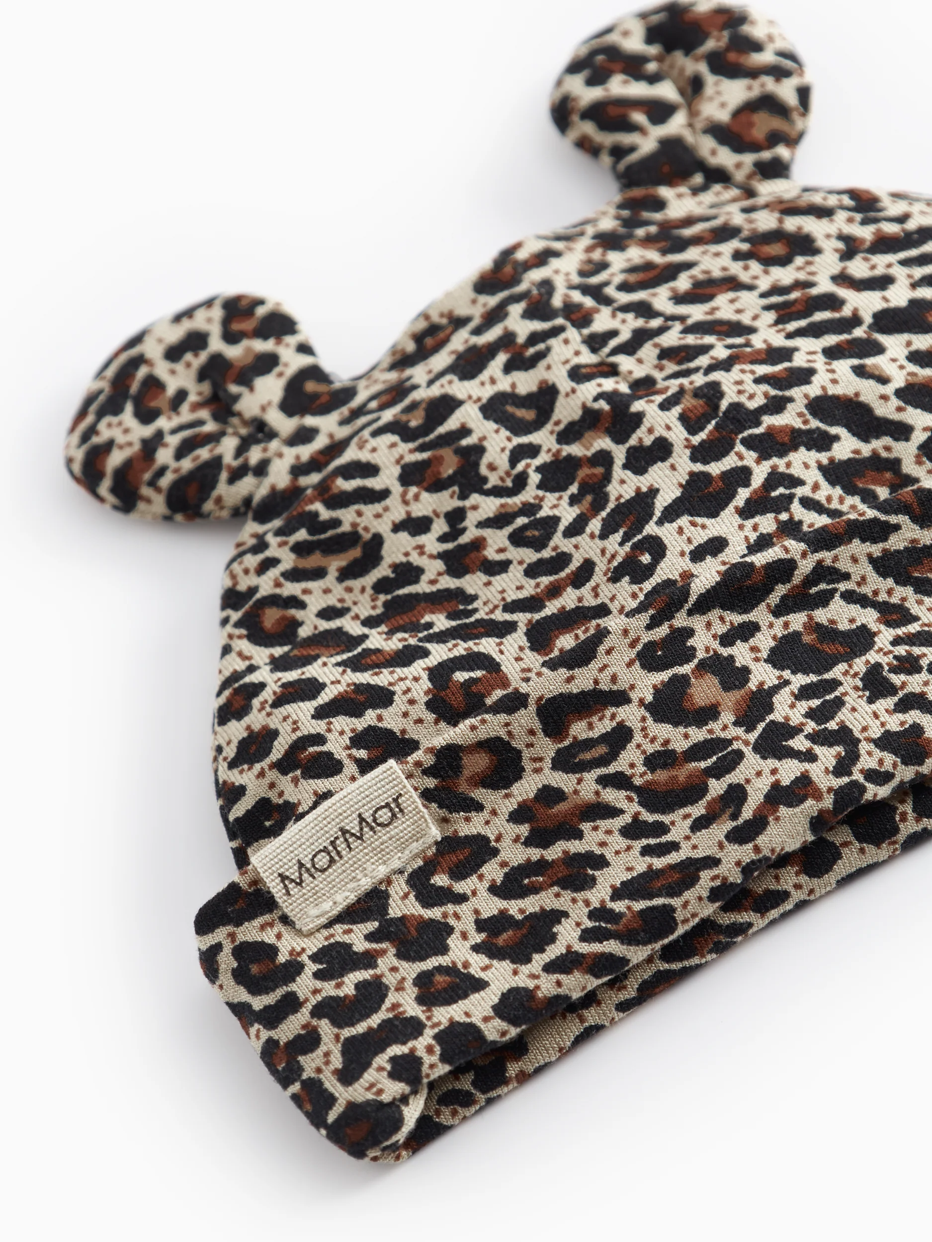 Baby Mutsje met oortjes – Leo Aiko Ear Beanie – Biologisch katoen en modal – Panterprint – MarMar Copenhagen